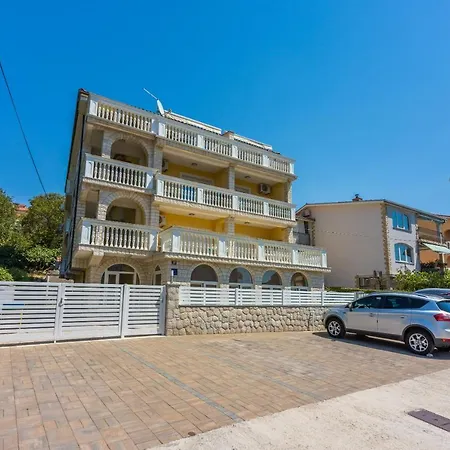 Kijara Apartmani Crikvenica Exterior photo