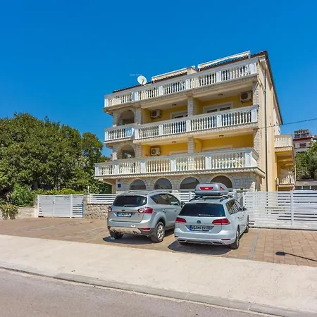 Kijara Apartmani Crikvenica Exterior photo