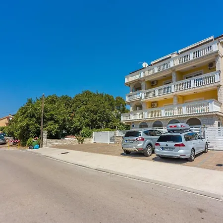 Kijara Apartmani Crikvenica Exterior photo